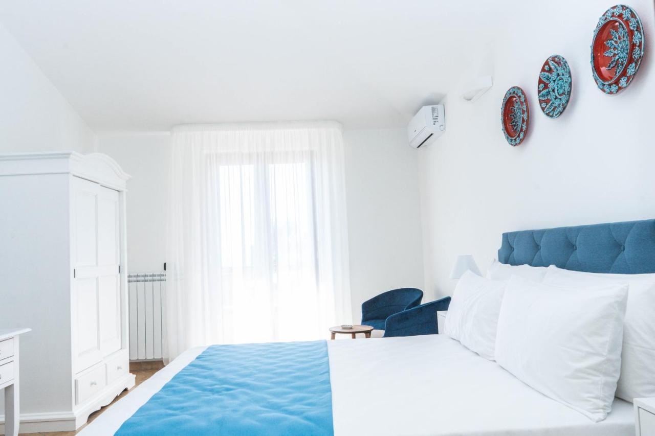 Relais Ruggiero Bed & Breakfast Le Castella  Exterior photo