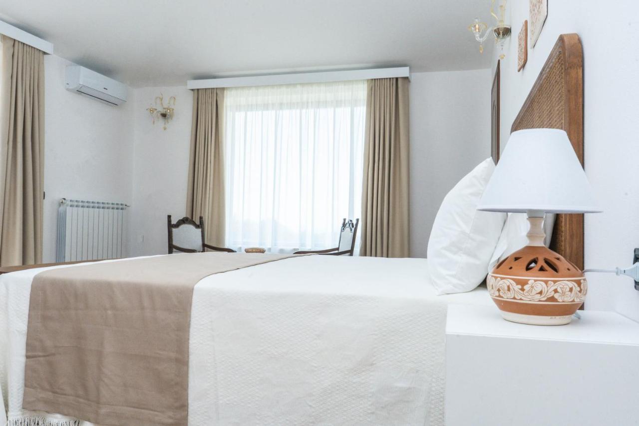 Relais Ruggiero Bed & Breakfast Le Castella  Exterior photo